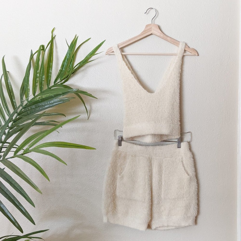 New Day & Night Chenille Fuzzy Crop Tank & Shorts Set Size M/L